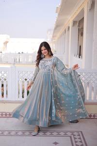 Nueva Colección de Vestidos Anarkali con Dupatta de Satén con Bordado de Hilo y Lentejuelas, Vestido Anarkali Listo para Usar - Product Image 4