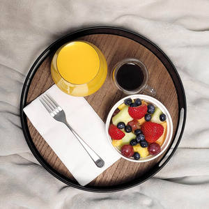 Plateau de petit-déjeuner rond en bois fait main avec motif floral, design moderne pour le service du café du matin, du thé et des collations au chevet - Product Image 5
