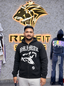 Sudadera con Capucha y Cremallera para Hombre Primal, Negra, Corte Regular, Diseño Estampado, Estilo Urbano, Tejido de Felpa, Informal, para Otoño - Product Image 1