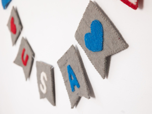 Guirnalda de Fieltro Hecha a Mano con la Bandera de EE. UU. para el 4 de Julio, Decoración Patriótica del Día de la Independencia, Decoración para el Hogar y Fiestas de Comercio Justo - Product Image 2