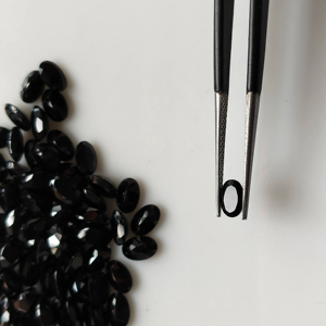 พลอยออนิกซ์สีดำธรรมชาติ รูปไข่ขนาด 6x4 มม. คุณภาพดีที่สุด สำหรับทำเครื่องประดับ จากเรดเมาน์เทน เจมส์ - Product Image 3