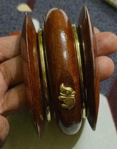 Bracelets en résine et bois massifs faits à la main, bijoux fantaisie bohèmes empilables, accessoires de mode en gros - Product Image 3