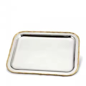 Plateau de service rectangulaire en métal, finition martelée dorée, fait main, style glamour, vaisselle pour décoration de fête, plateau plaqué or - Product Image 2