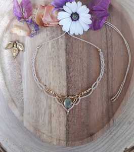 สร้อยคอหินไทเกอร์อายทำมือสไตล์โบฮีเมียน พร้อมจี้หินธรรมชาติ เชือกสีน้ำตาลปรับได้ ประดับด้วยลูกปัดสีทอง หินบำบัด - Product Image 5