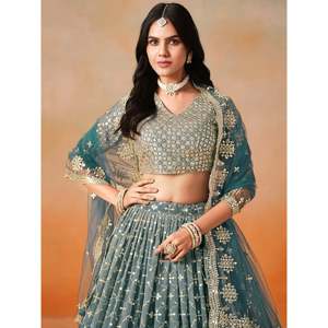Hermoso Lehenga Choli de Georgette Azul Bordado para Damas de Honor de Talla Grande - Product Image 5
