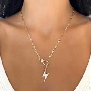 Pendentif Élégant et Unique en Or Massif 14K 18K avec Breloques Éclair de Luxe et Diamants de Laboratoire Ronds Taillés en Pavé, Vente en Gros - Product Image 2