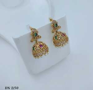 High Quality Latest Designed Ethnic Traditional Gold Plated Kundan-<b>Studded</b> Paisley Design Temple Jhumka <b>Earrings</b> Crystal Gift - Product Image 1