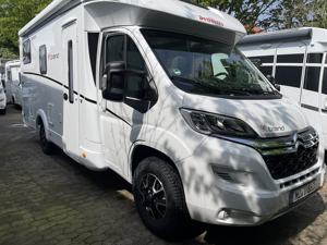 Camping-car de luxe imperméable Gray Dethleffs pour voyages en famille et camping en plein air - Product Image 1
