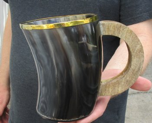 Jarra de Cuerno Vikinga de Forma Natural Pulida, Ecológica y de Alta Calidad (5 Pulgadas de Largo) - Product Image 6