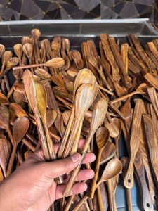 Cuillère en bois pour la cuisine, en bois massif, résistante à la chaleur, pour remuer, mélanger, servir les aliments, de qualité supérieure, durable, pour un usage quotidien - Product Image 5