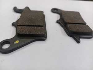 ผ้าเบรกหลังรถจักรยานยนต์แบบใหม่ แรงเสียดทานสูง ปราศจากใยหิน อะไหล่สำหรับรถแบบ Dual Sport พร้อมการรับประกัน 2500 กม. - Product Image 2