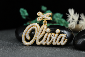 Collar con Colgante de Nombre Personalizado Olivia, Chapado en Oro, con Cristales de Imitación, Letra con Pedrería, Joyería de Lujo Estilo Hip Hop, Unisex - Product Image 5