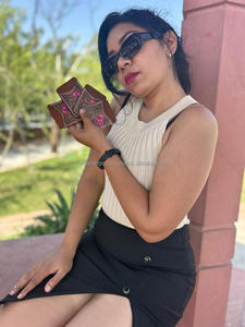 ใหม่ร้อนขายมือเครื่องมือแกะสลักออกแบบผู้ถือบัตร ATM หลายใช้สไตล์ตะวันตกผู้ถือบัตรหนังแท้สําหรับ Unisex - Product Image 6