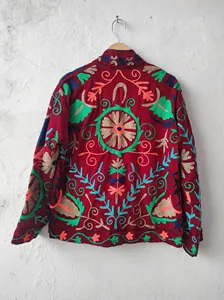 Chaqueta Vintage para Mujer, Color Granate, Estilo Suzani, Bordado Floral de Arte Folclórico, Estilo Boho Chic - Product Image 2