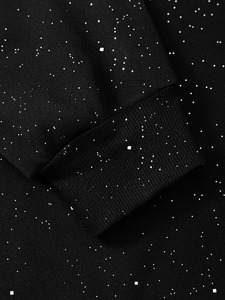 Sudadera con capucha de algodón grueso y forro polar, con cremallera completa, diseño gráfico de letras góticas con pedrería negra, estilo oversize, ropa urbana. - Product Image 5