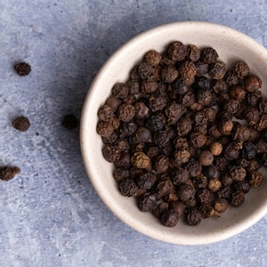 Pimienta Negra de Primera Calidad, Especias Naturales Enteras, Aroma Intenso para Cocinar, Condimento a Granel, Suministro de Exportación, Grado Alimenticio, Telangana - Product Image 1