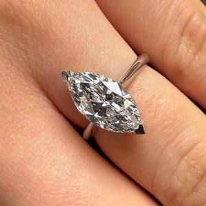 Bague de Fiançailles et de Mariage Classique à Succès avec Diamant de Laboratoire Taille Marquise de 1,50 Carat en Or Blanc 14 carats Vermeil pour Fête - Product Image 5