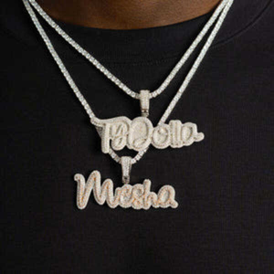 Collar con Colgante de Moissanita Estilo Iced Out con Nombre Personalizado, Joyería Hip Hop Personalizada, Regalo para Hombres y Mujeres - Product Image 1