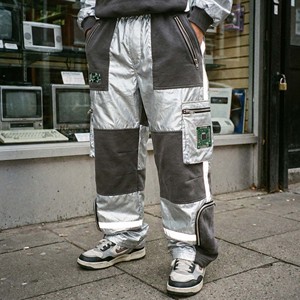 Pantalones Deportivos Holgados para Hombre, de Algodón y Lana, con Parches Metálicos Plateados, Formales, Transpirables y Ecológicos - Product Image 6