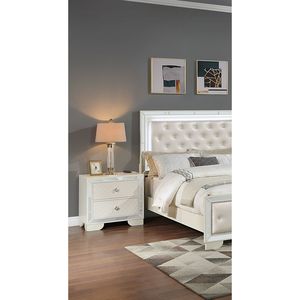 Comodino Classico di Lusso in Legno Crema con 2 Cassetti e Pannello in Vetro a Specchio, Arredamento Camera da Letto - Product Image 2