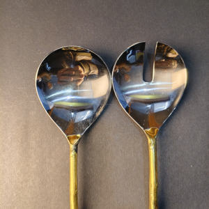 Ensemble de service à salade avec manche en feuille d'or inspiré de la nature, cuillère et fourchette à salade en acier inoxydable fabriquées à la main, pour cadeaux de mariage - Product Image 3