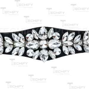 Fronture de luxe en cuir noir ornée de strass pour la décoration de bridons équestres - Product Image 5