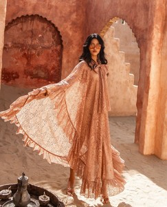 Elegante Vestido Maxi Felipa de Primera Calidad, Romance y Lujo de Resort con Volantes Dramáticos, Caídas Suaves y Silueta Fluida - Product Image 1