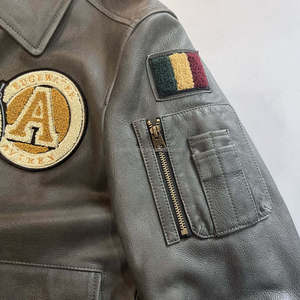 Blouson aviateur en cuir véritable pour homme avec patch brodé, col rabattable, fermeture éclair, vêtement d'extérieur pour l'automne - Product Image 3