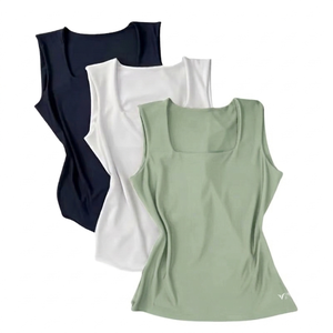 Camiseta sin mangas para mujer, color verde salvia, negro y blanco, moderna, de tela suave, personalizada, transpirable, informal, teñida, de corte ajustado y cuello cuadrado. - Product Image 1