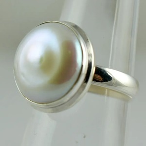 Bague en argent sterling fait main avec perle naturelle ronde sertie clos, bijou bohème, cadeau pierre de naissance de juin - Product Image 2