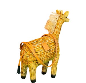 Panier de rangement artisanal en rotin en forme de cheval, organisateur en osier, boîte à jouets décorative, décoration de salon, en fibre végétale durable - Product Image 3