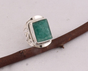 Bague en émeraude vintage en gros, style antique, en argent sterling 925, fournisseur de bijoux, style victorien - Product Image 2
