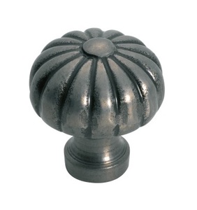 Boutons de meuble élégants en laiton massif argenté mat, durables, modernes et classiques pour armoires, chambres et intérieurs d'hôtels - Product Image 5