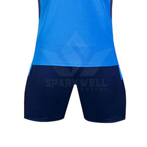 Tenue de football performante en polyester respirant et léger, impression personnalisée, conçue pour les entraînements et les matchs - Product Image 2