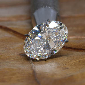 เพชรหลวมทรงรีขนาด 1-10 กะรัต ผลิตด้วยวิธี HPHT CVD  ความใส VVS สี D  ได้รับการรับรองจาก IGI  เจาะรูแล้ว สำหรับทำเครื่องประดับ ขายส่ง - Product Image 6