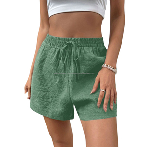 Short respirant en coton et lin vert pour femme pour les activités de plein air - Product Image 1