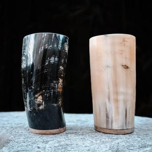 Copa rústica hecha a mano de cuerno de búfalo para beber cerveza estilo vikingo - Product Image 2