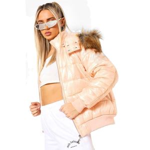 แจ็คเก็ตบอมเบอร์ผู้หญิงแบบหนาสำหรับฤดูหนาวปี 2022 ผลิตตามแบบ OEM ผ้าไนลอนแบบเย็บติดกัน  รับทำโลโก้ตามสั่ง ทรงโอเวอร์ไซส์ - Product Image 2