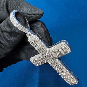 จี้เพชรโมอิสซาไนต์แบบคลัสเตอร์เซ็ต VVS จี้รูปกากบาท จี้ศรัทธาคริสเตียน เครื่องประดับทางศาสนา จี้ฮิปฮอป จี้แร็ปเปอร์ - Product Image 5