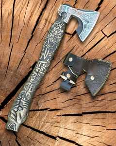 Hacha Vikinga Grabada a Mano de Acero con Alto Contenido de Carbono, con Funda de Cuero Fino, para Campismo y Caza al Aire Libre - Product Image 4