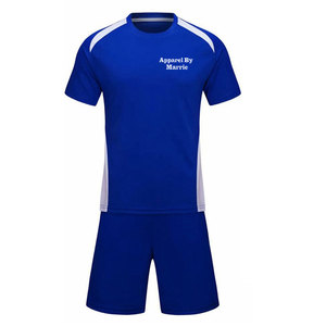Tenue de football légère et durable en polyester et tissu mesh, adaptée aux matchs de compétition et aux entraînements quotidiens - Product Image 1