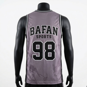 Camiseta de baloncesto premium de malla de poliéster de 160 GSM para hombre, gris y morado con paneles laterales negros, sublimación, logotipo personalizado, camiseta deportiva - Product Image 6