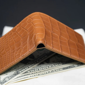 Portefeuilles en cuir pour hommes de haute qualité, sécurisés RFID, design fin, fournisseur en gros, OEM, sur mesure, fabrication artisanale, mode haut de gamme à prix raisonnable - Product Image 3