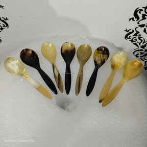 Cuillère de service élégante en corne de bœuf, artisanale, en corne naturelle, ustensile de cuisine à prix avantageux - Product Image 6