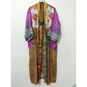 Kimono Robe Unique Fait Main de Luxe Vintage Hiver Japonais 100% Soie pour Femme Col en V Fermeture à Cordon Longueur Entière Trois-Quarts - Product Image 6