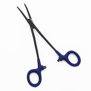 Pince de pêche en acier inoxydable avec mâchoires de précision et poignée ergonomique pour un retrait contrôlé des hameçons et la coupe de ligne - Product Image 4