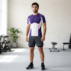 T-shirt de compression pour homme, violet et blanc, à blocs de couleur, manches courtes, séchage rapide, coupe sportive, haut d'entraînement athlétique - Product Image 2