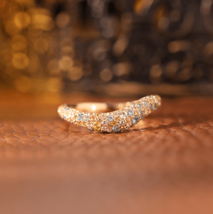 Anillo de oro de 14 quilates con diamantes cultivados en laboratorio, diseño de onda con pavé completo en degradado, anillo llamativo con múltiples piedras creadas en laboratorio para mujer - Product Image 3