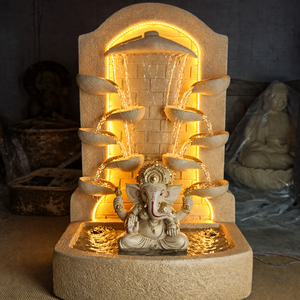 Fuente de Agua Interior Divina de Ganesha |   Fuente de Agua con Diseño de Ganpati, Dios Hindú Espiritual |   Fuente de Agua de Fibra de Vidrio - Product Image 1