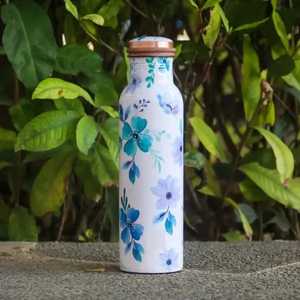Botella de Agua de Cobre con Diseño Floral y Tapa de Rosca de Cobre - Ecológica, Apta para Lavavajillas, Diseño Clásico para Regreso a Clases y Bodas - Product Image 5